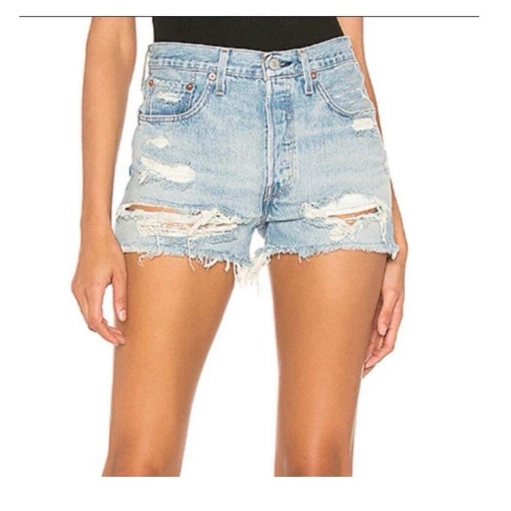 Levi’s High Waisted Distressed Denim Jean Shorts Fault Line size 27